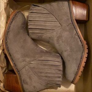 BRAND NEW Havana Paisley Gray Booties